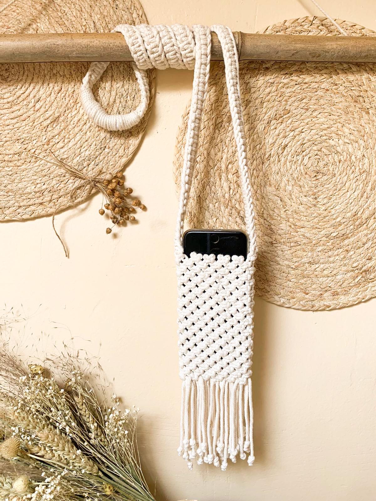 Petit sac pour portable en macramé Atelier Plumbago