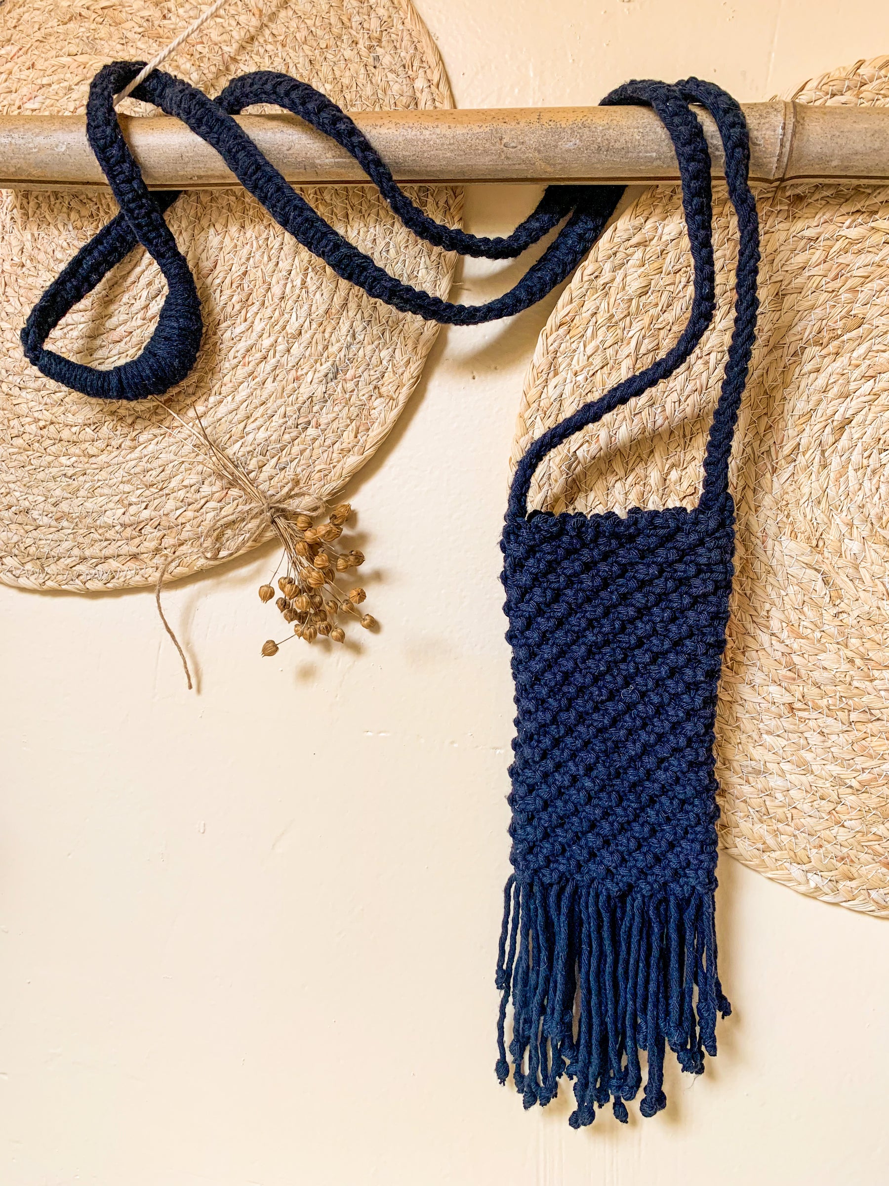 Petit sac pour portable en macramé Atelier Plumbago