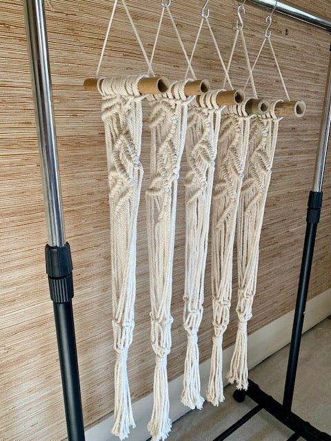 Atelier Plumbago - suspension florale en macramé