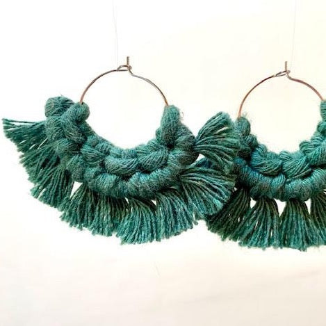 Atelier Plumbago - boucles d'oreilles en macramé